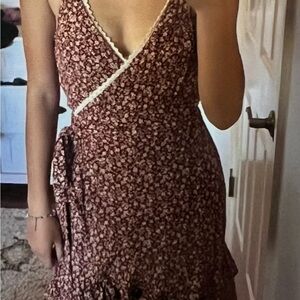 Chic Floral V-Neck Jumpsuit in Brown